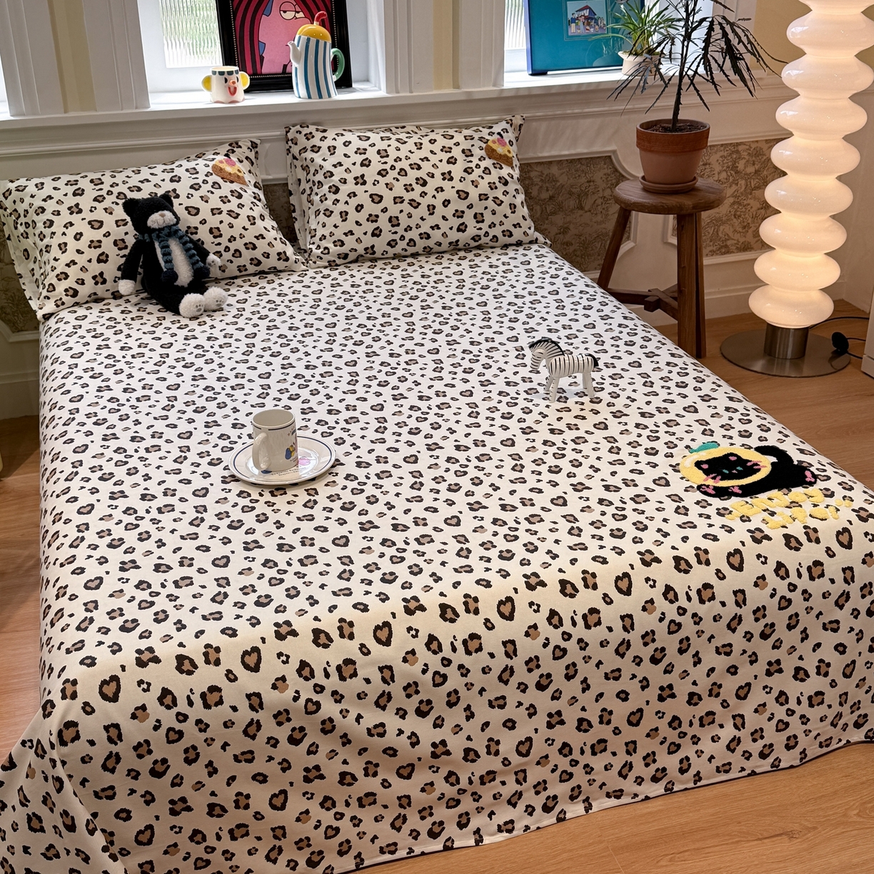 91家纺网 家纺一手货源 找家纺 觅糖家纺 2026新款大版卡通毛巾绣老粗布凉席席子系列 豹纹猫咪