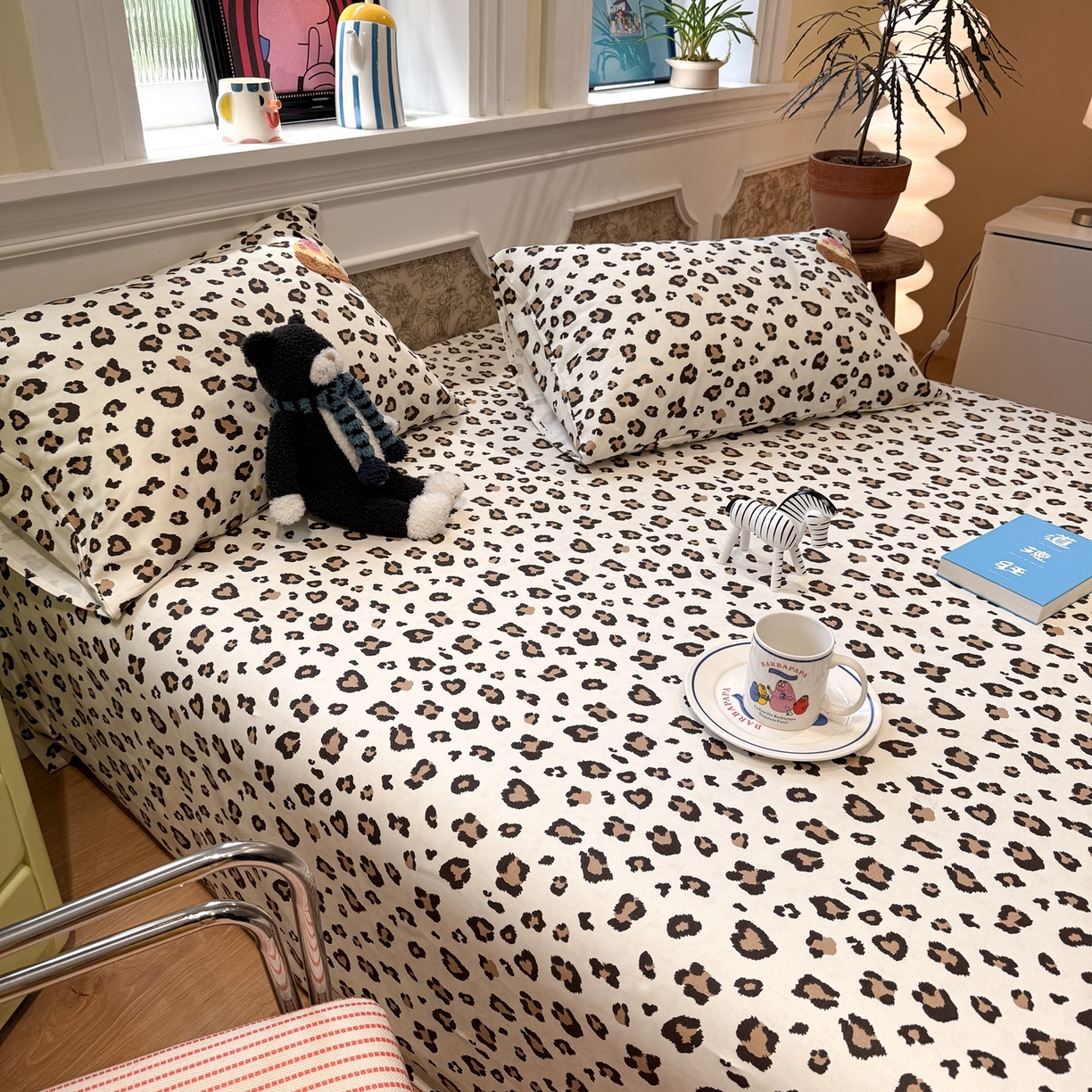 91家纺网 家纺一手货源 找家纺 觅糖家纺 2026新款大版卡通毛巾绣老粗布凉席席子系列 豹纹猫咪