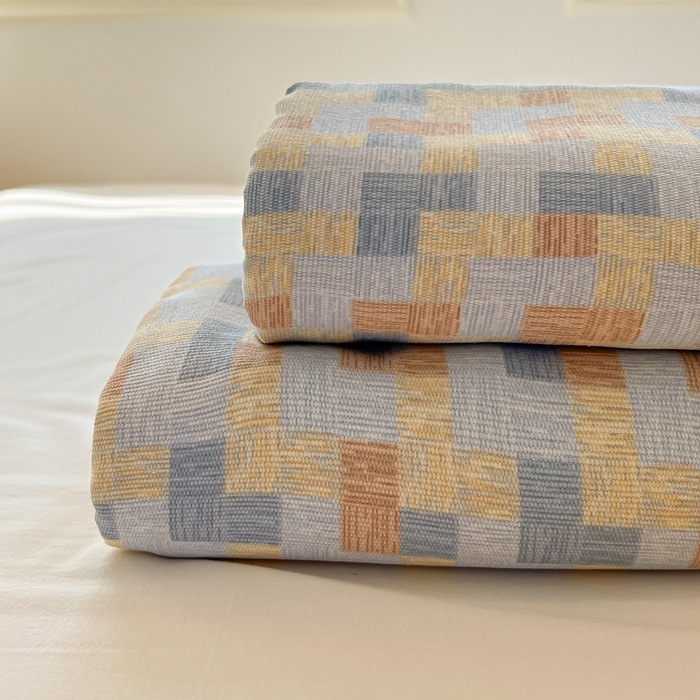 91家纺网 家纺一手货源 找家纺 爱彼家纺 2026新款细沙工艺款亲肤柔软粗布组合系列 棋盘格