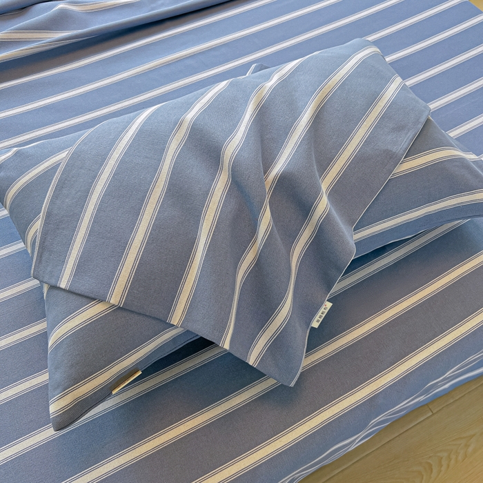 91家纺网 家纺一手货源 找家纺 爱彼家纺 2026新款细沙工艺款亲肤柔软粗布组合系列 蓝白条