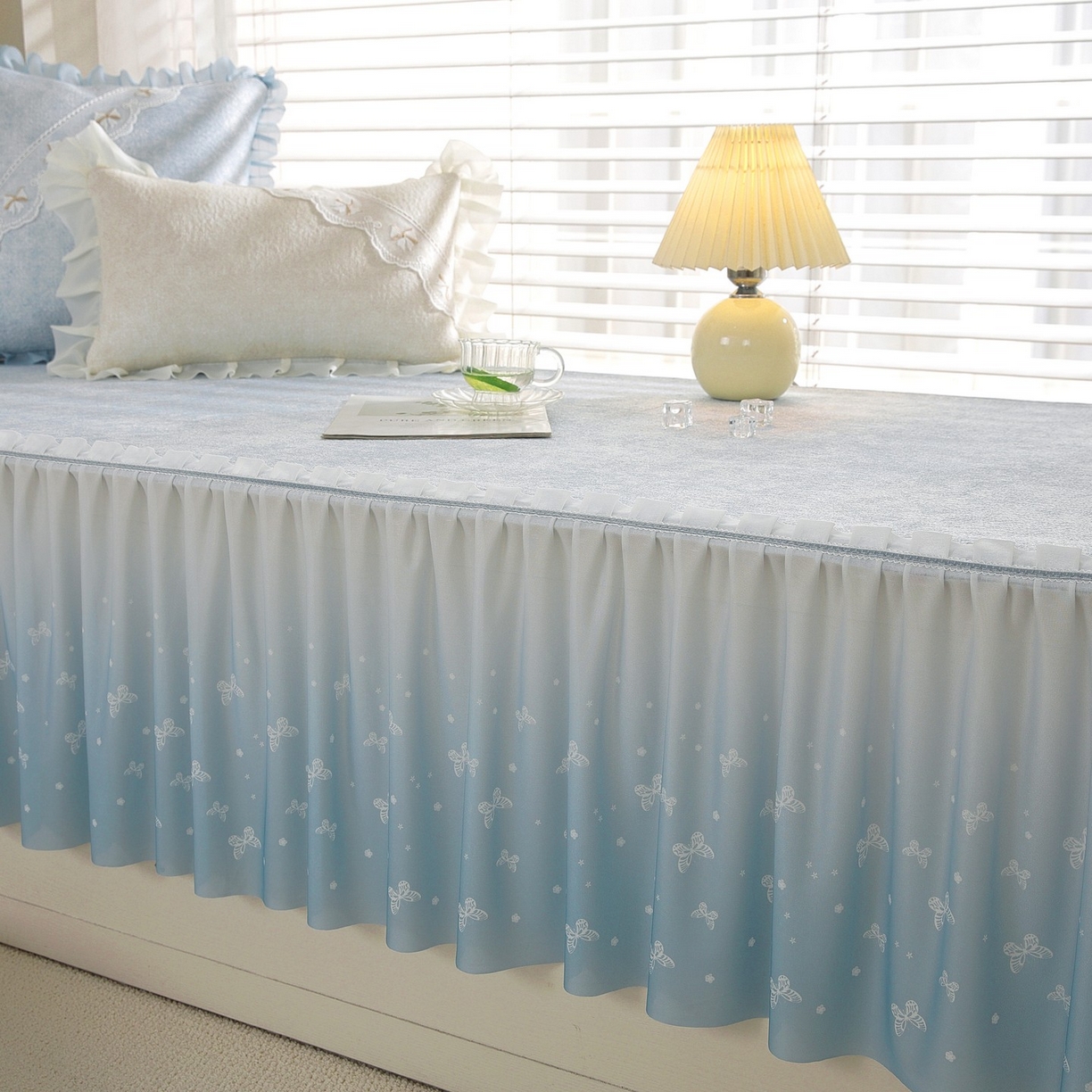 91家纺网 家纺一手货源 找家纺 共鸣沙发垫 2026新款冰豆豆素雅飘窗垫系列 素雅蓝色