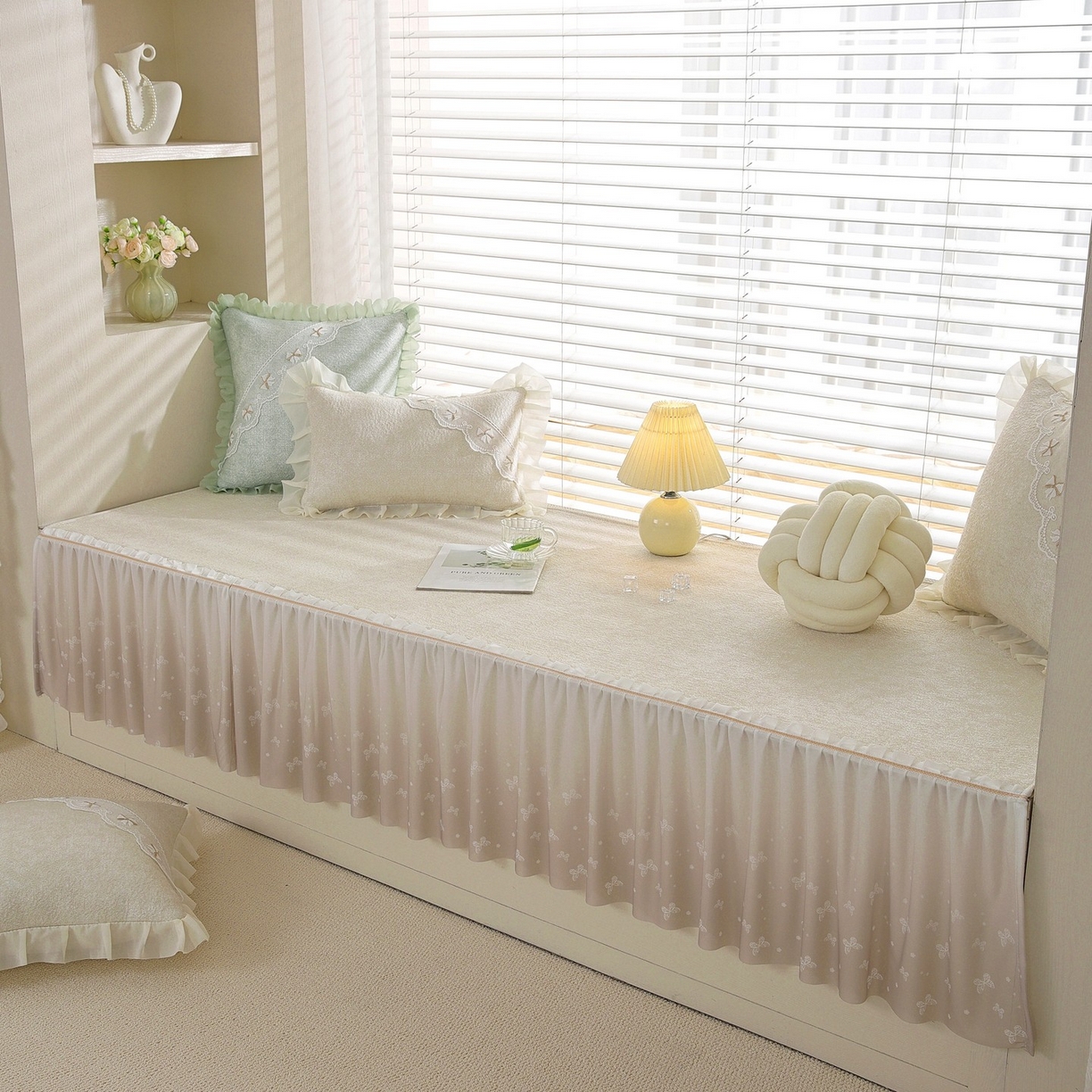 91家纺网 家纺一手货源 找家纺 共鸣沙发垫 2026新款冰豆豆素雅飘窗垫系列 素雅米黄