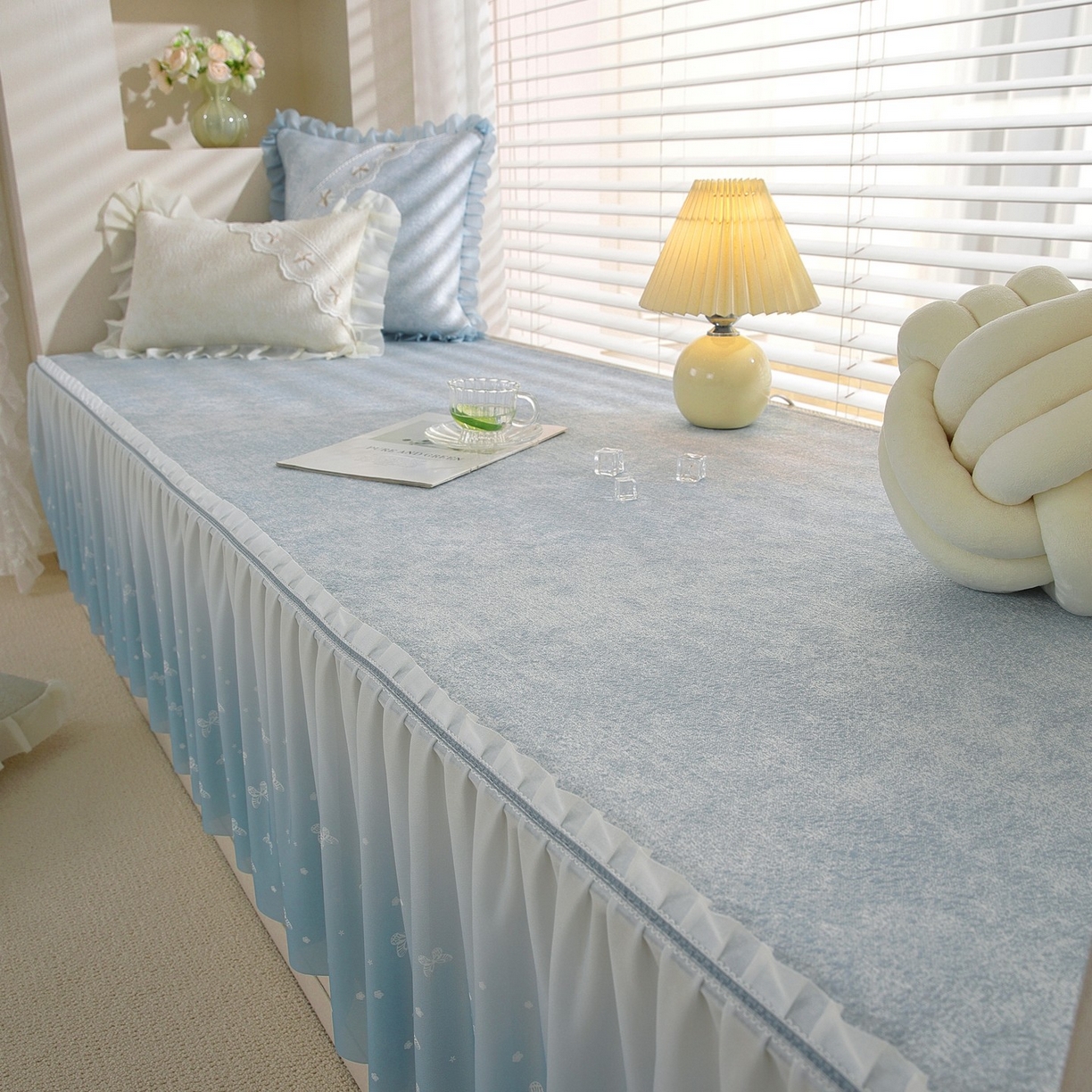 91家纺网 家纺一手货源 找家纺 共鸣沙发垫 2026新款冰豆豆素雅飘窗垫系列 素雅蓝色