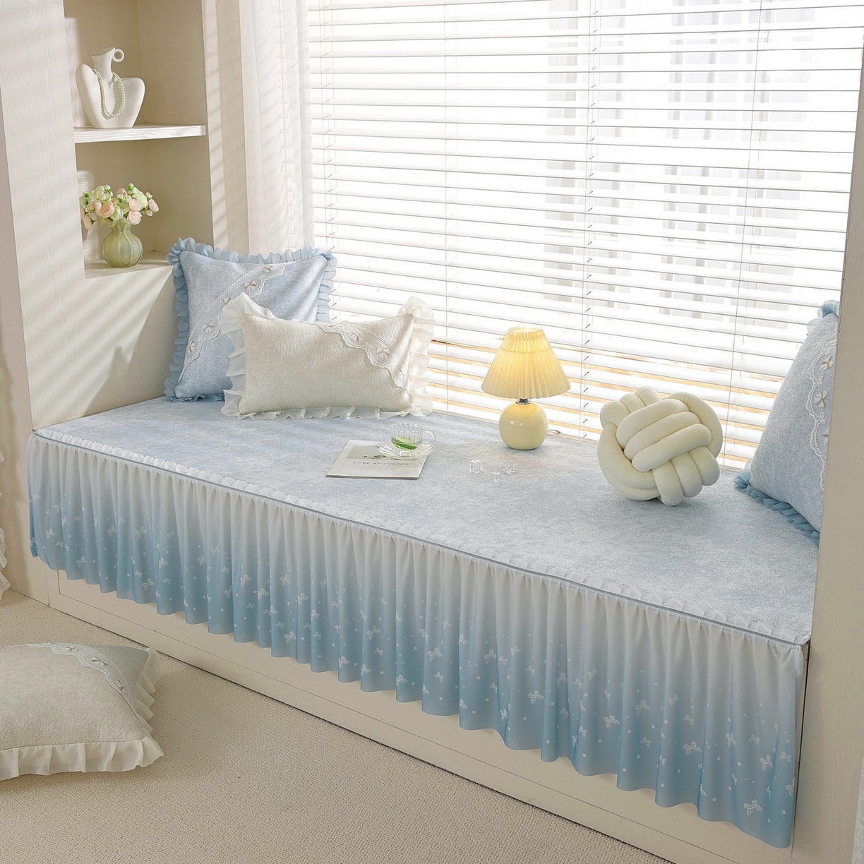 91家纺网 家纺一手货源 找家纺 共鸣沙发垫 2026新款冰豆豆素雅飘窗垫系列 素雅蓝色