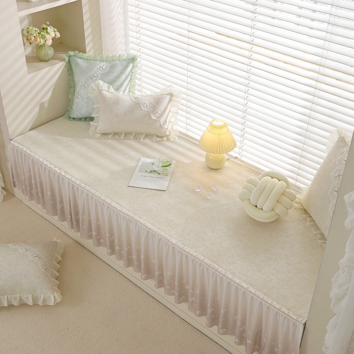 91家纺网 家纺一手货源 找家纺 共鸣沙发垫 2026新款冰豆豆素雅飘窗垫系列 素雅米黄