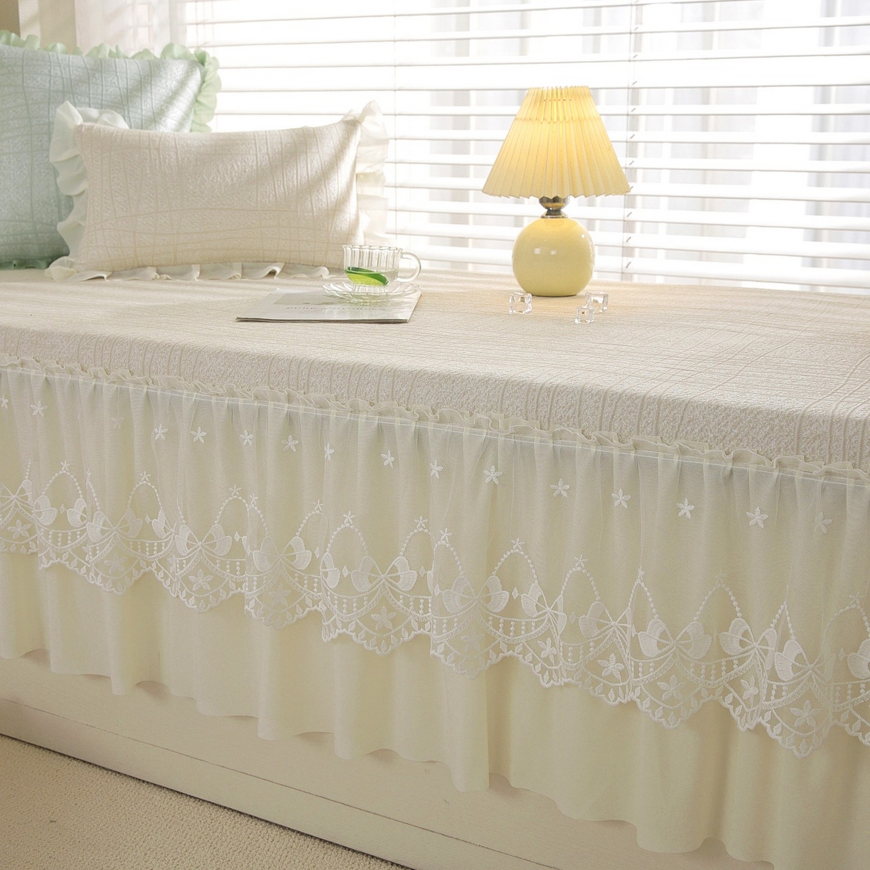 91家纺网 家纺一手货源 找家纺 共鸣沙发垫 2026新款冰豆豆条纹5厘米海绵飘窗垫系列 冰豆条纹米黄