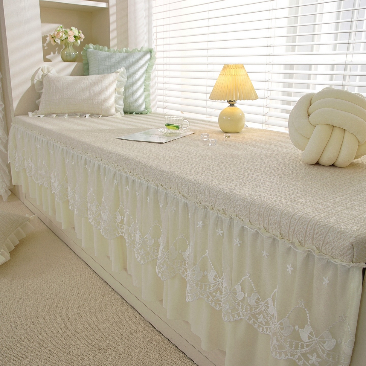 91家纺网 家纺一手货源 找家纺 共鸣沙发垫 2026新款冰豆豆条纹5厘米海绵飘窗垫系列 冰豆条纹米黄