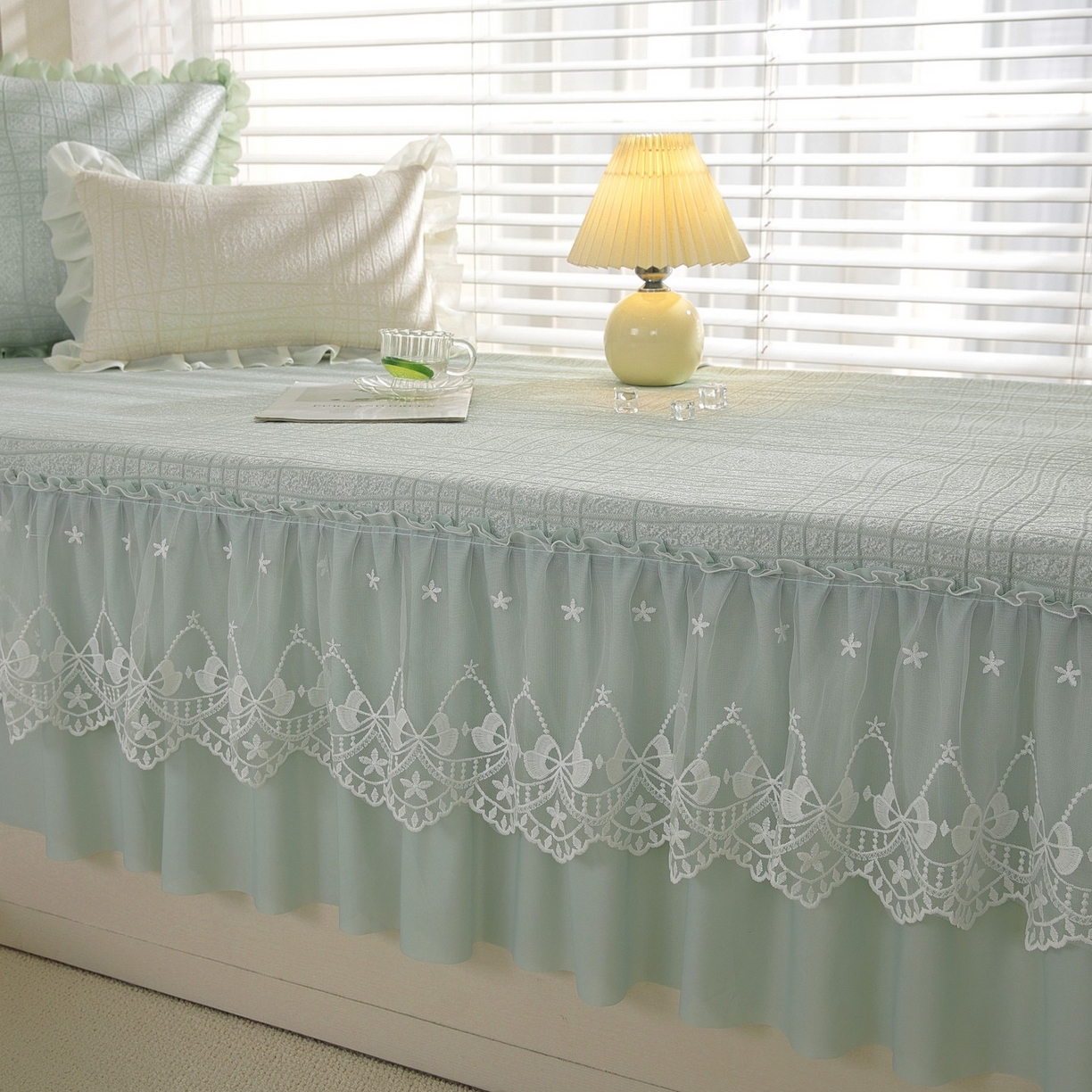 91家纺网 家纺一手货源 找家纺 共鸣沙发垫 2026新款冰豆豆条纹5厘米海绵飘窗垫系列 冰豆条纹绿色