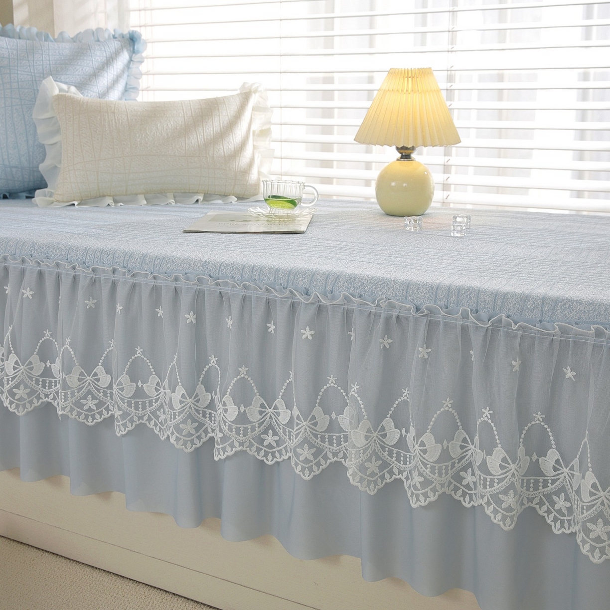 91家纺网 家纺一手货源 找家纺 共鸣沙发垫 2026新款冰豆豆条纹5厘米海绵飘窗垫系列 冰豆条纹蓝色