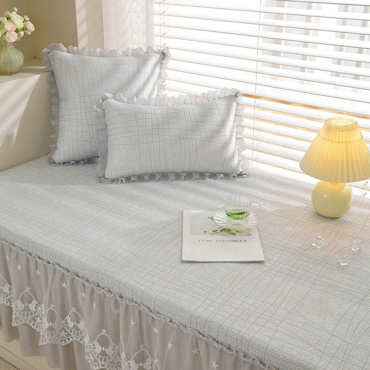 91家纺网 家纺一手货源 找家纺 共鸣沙发垫 2026新款冰豆豆条纹5厘米海绵飘窗垫系列 冰豆条纹灰色