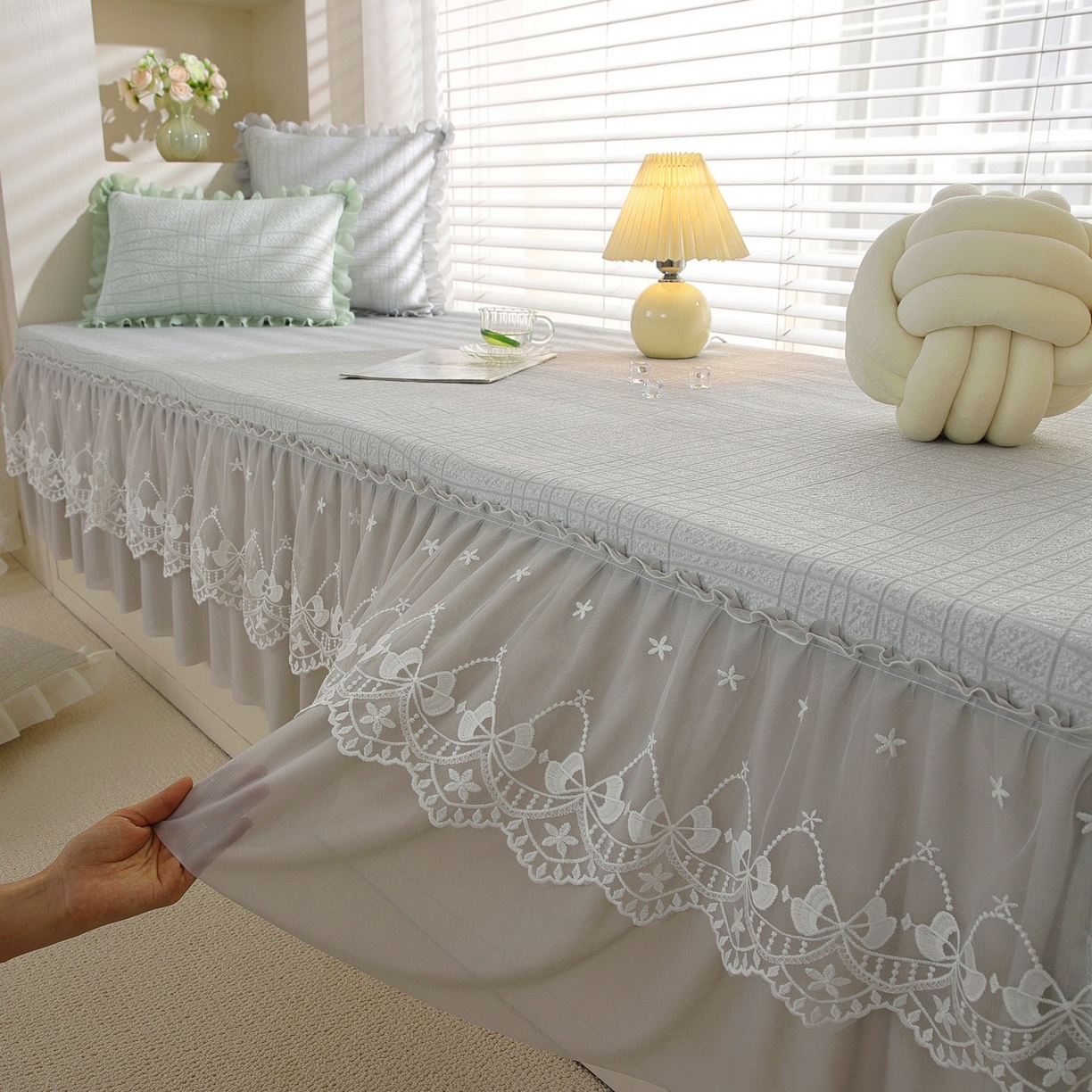 91家纺网 家纺一手货源 找家纺 共鸣沙发垫 2026新款冰豆豆条纹5厘米海绵飘窗垫系列 冰豆条纹灰色