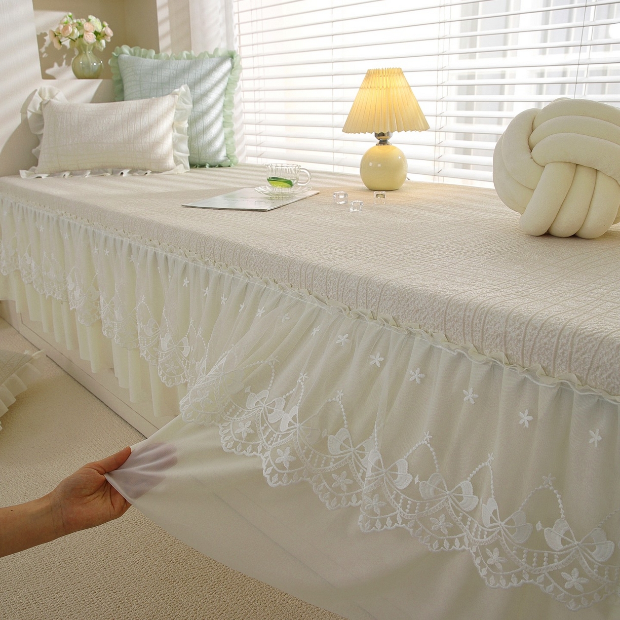 91家纺网 家纺一手货源 找家纺 共鸣沙发垫 2026新款冰豆豆条纹5厘米海绵飘窗垫系列 冰豆条纹米黄