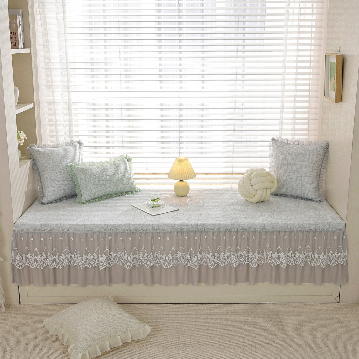 91家纺网 家纺一手货源 找家纺 共鸣沙发垫 2026新款冰豆豆条纹5厘米海绵飘窗垫系列 冰豆条纹灰色