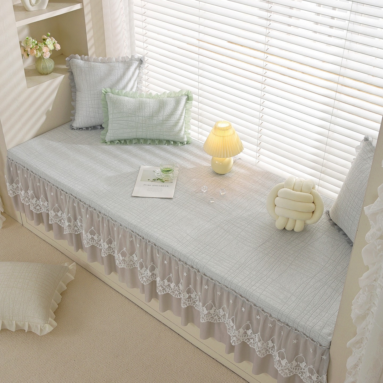 91家纺网 家纺一手货源 找家纺 共鸣沙发垫 2026新款冰豆豆条纹5厘米海绵飘窗垫系列 冰豆条纹灰色