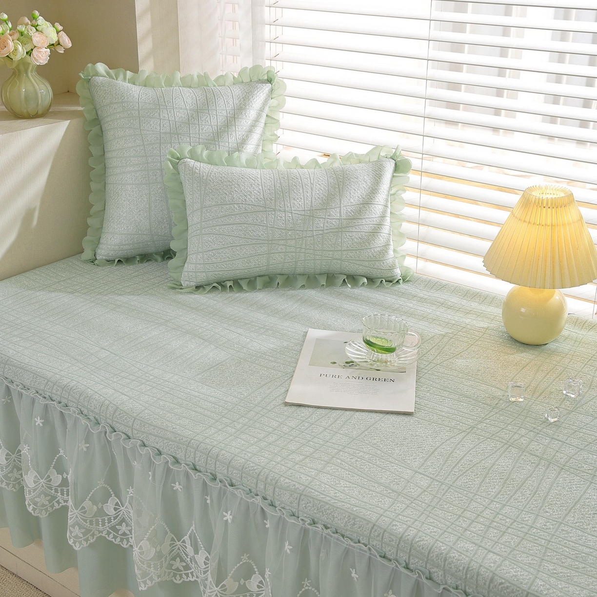 91家纺网 家纺一手货源 找家纺 共鸣沙发垫 2026新款冰豆豆条纹5厘米海绵飘窗垫系列 冰豆条纹绿色