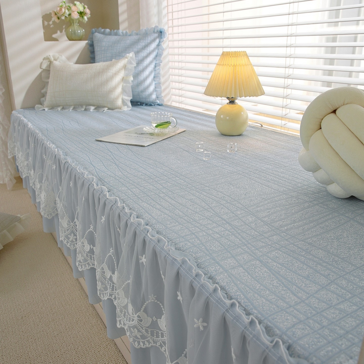 91家纺网 家纺一手货源 找家纺 共鸣沙发垫 2026新款冰豆条纹飘窗垫系列 冰豆条纹蓝色