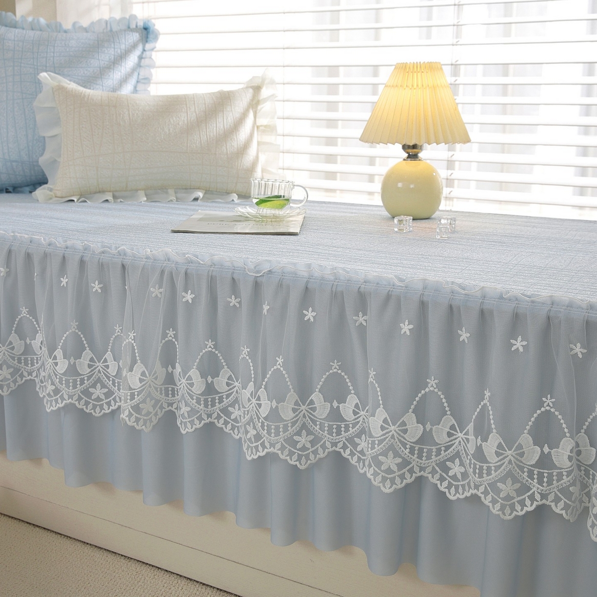 91家纺网 家纺一手货源 找家纺 共鸣沙发垫 2026新款冰豆条纹飘窗垫系列 冰豆条纹蓝色