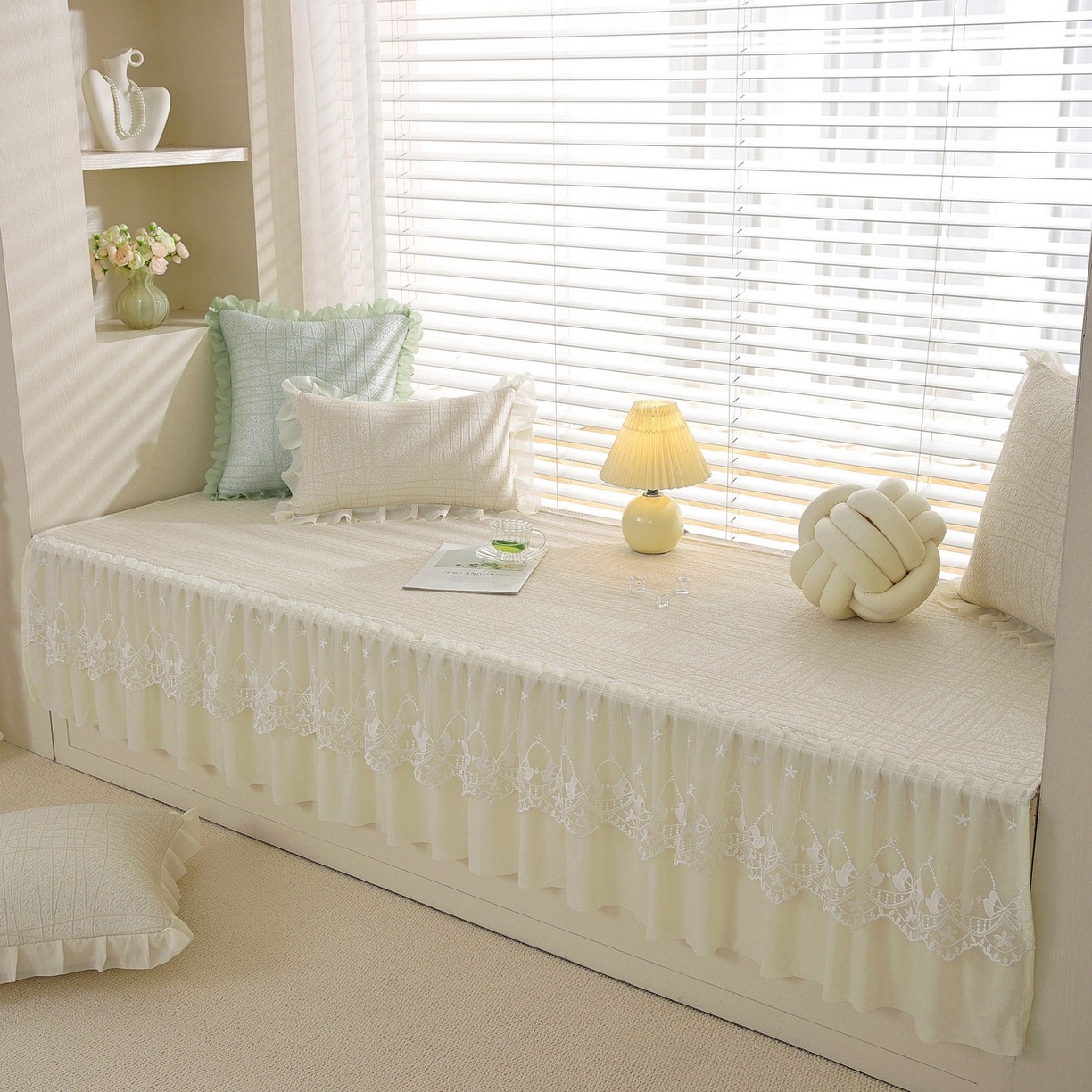 91家纺网 家纺一手货源 找家纺 共鸣沙发垫 2026新款冰豆条纹飘窗垫系列 冰豆条纹米黄