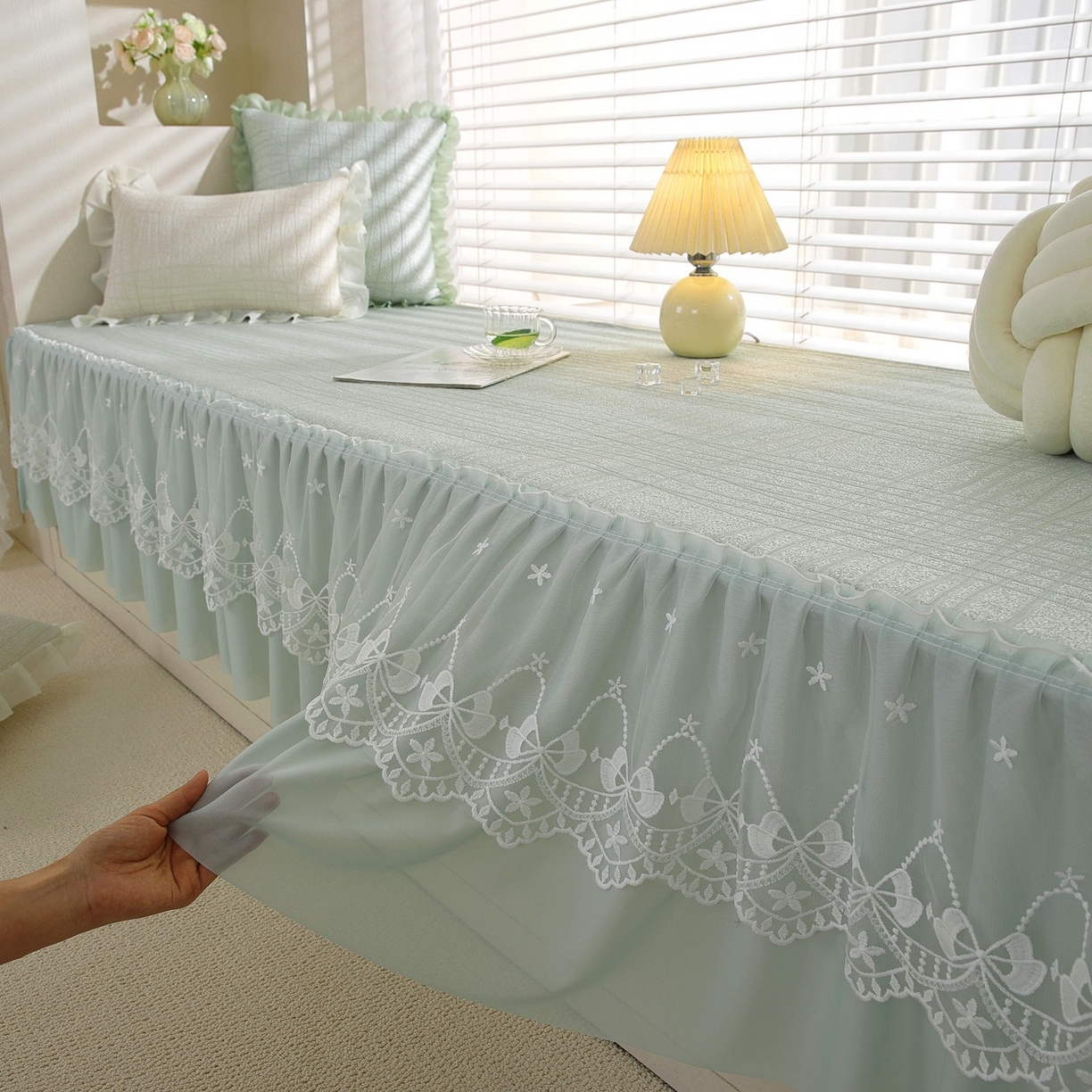 91家纺网 家纺一手货源 找家纺 共鸣沙发垫 2026新款冰豆条纹飘窗垫系列 冰豆条纹绿色