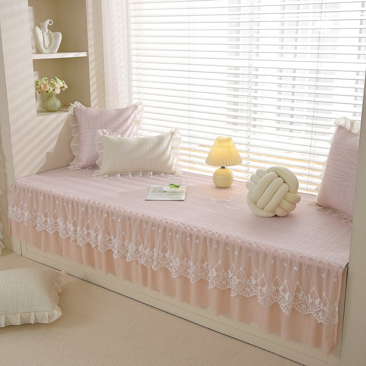 91家纺网 家纺一手货源 找家纺 共鸣沙发垫 2026新款冰豆条纹飘窗垫系列 冰豆条纹粉色