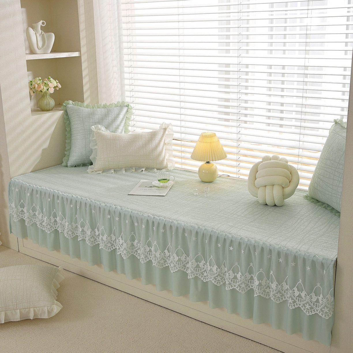 91家纺网 家纺一手货源 找家纺 共鸣沙发垫 2026新款冰豆条纹飘窗垫系列 冰豆条纹绿色