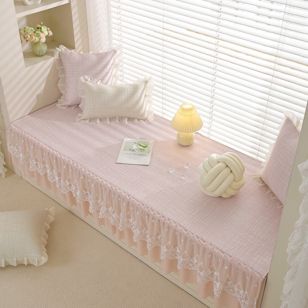 91家纺网 家纺一手货源 找家纺 共鸣沙发垫 2026新款冰豆条纹飘窗垫系列 冰豆条纹粉色