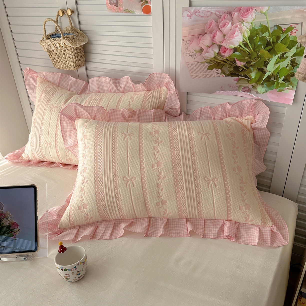 91家纺网 家纺一手货源 找家纺 桃子家居 2026新款A类韩版全棉色织花边工艺提花PE凉感凉席席子凉席三件套系列 PE花边席-采薇粉