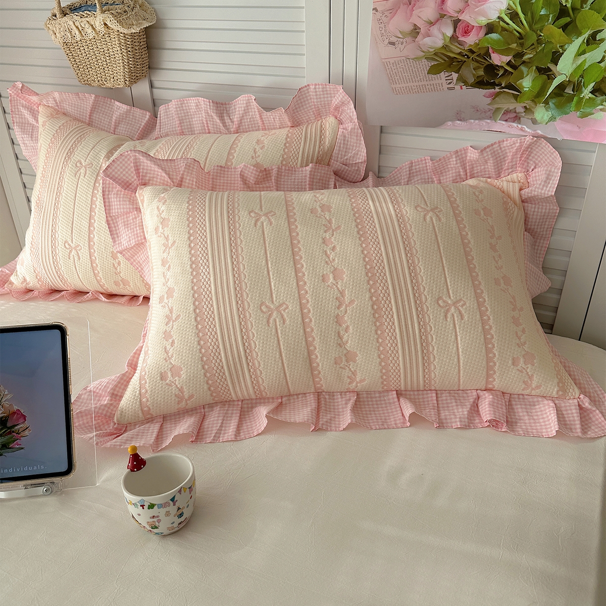 91家纺网 家纺一手货源 找家纺 桃子家居 2026新款A类韩版全棉色织花边工艺提花PE凉感凉席席子凉席三件套系列 PE花边席-采薇粉