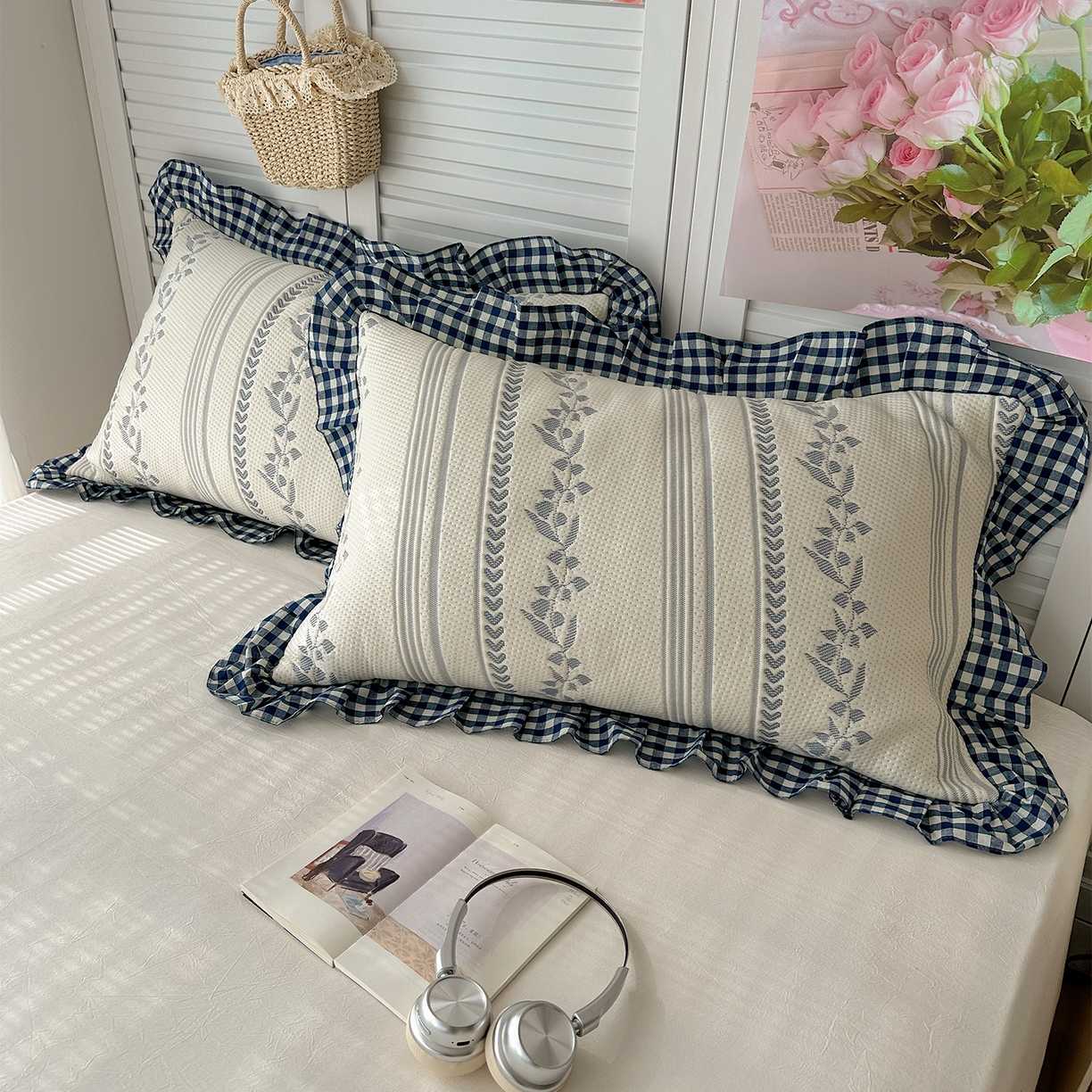 91家纺网 家纺一手货源 找家纺 桃子家居 2026新款A类韩版全棉色织花边工艺提花PE凉感凉席席子凉席三件套系列 PE花边席-花西子蓝