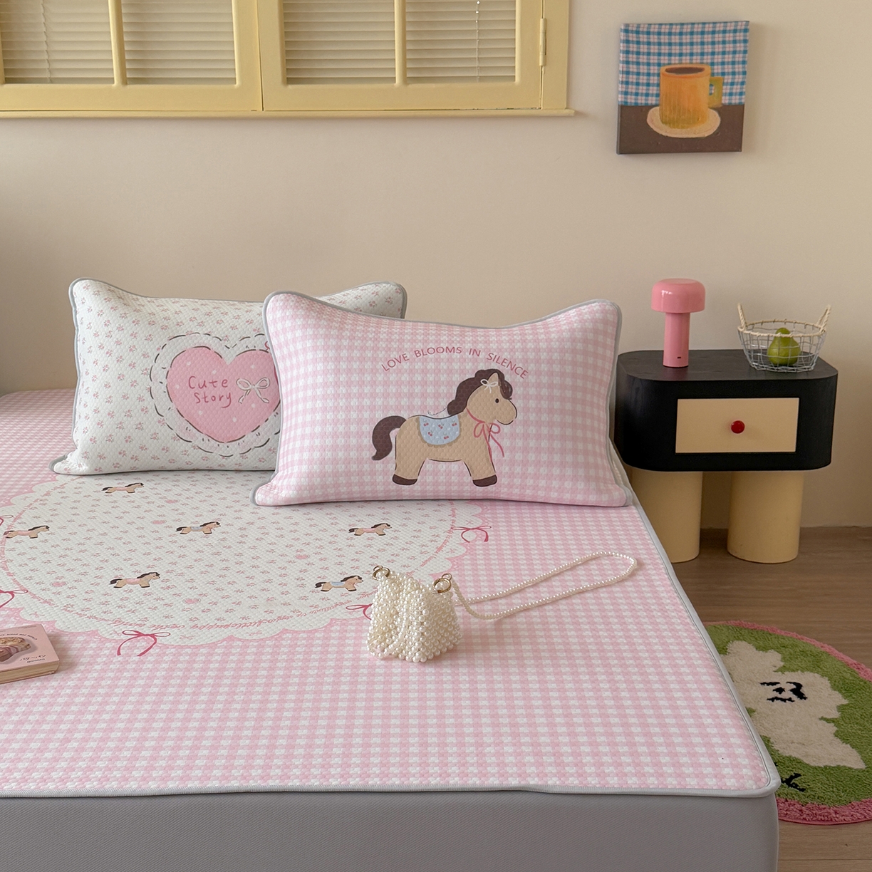 91家纺网 家纺一手货源 找家纺 Sweet dreams甜梦 2026新款A类数码印花凉感豆豆床笠款凉席--大版 爱心小马