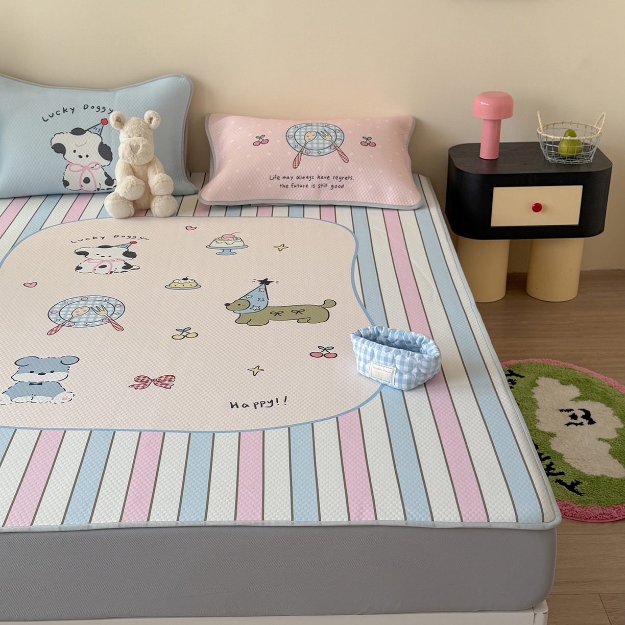 91家纺网 家纺一手货源 找家纺 Sweet dreams甜梦 2026新款A类数码印花凉感豆豆床笠款凉席--大版 条纹狗狗