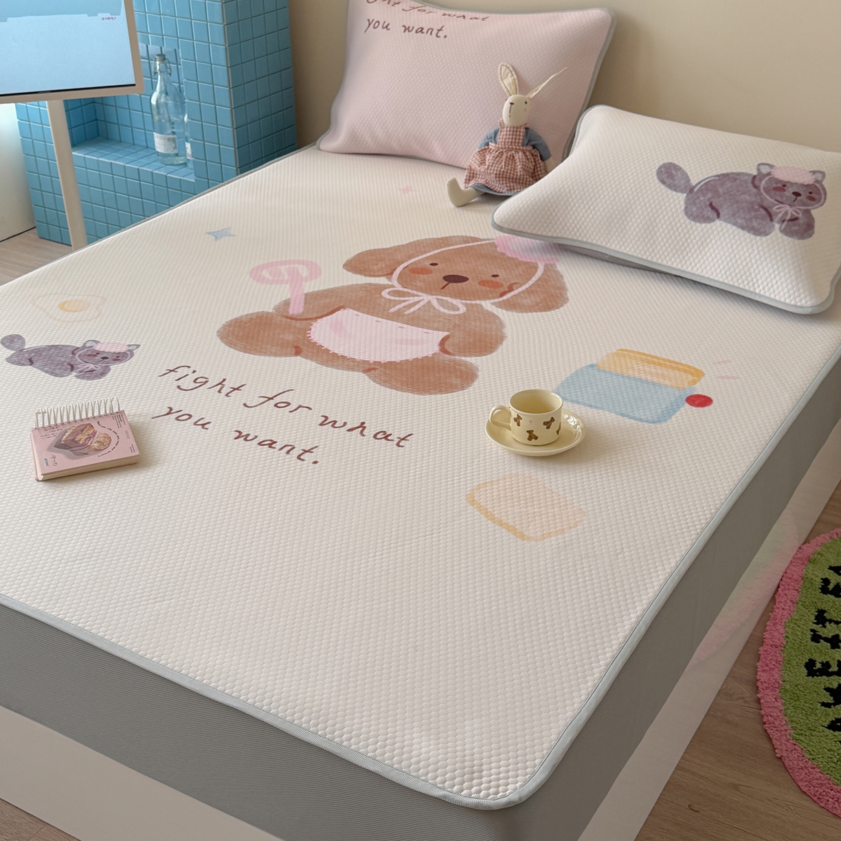 91家纺网 家纺一手货源 找家纺 Sweet dreams甜梦 2026新款A类数码印花凉感豆豆床笠款凉席--大版 狗狗的早餐