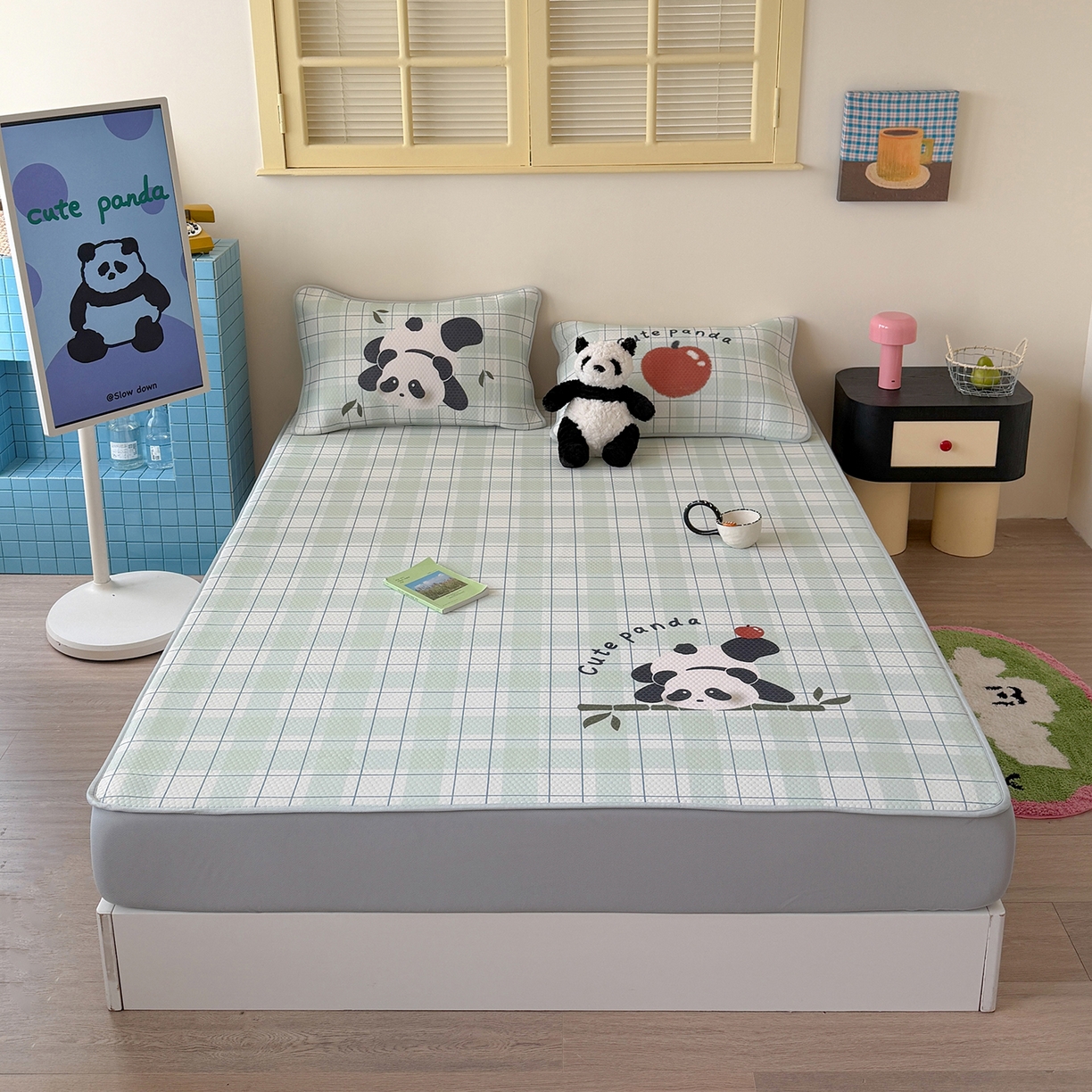 91家纺网 家纺一手货源 找家纺 Sweet dreams甜梦 2026新款A类数码印花凉感豆豆床笠款凉席--大版 苹果熊猫