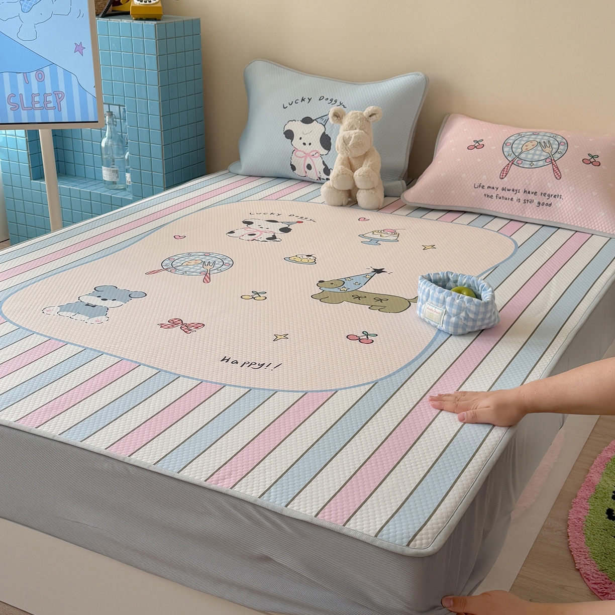 91家纺网 家纺一手货源 找家纺 Sweet dreams甜梦 2026新款A类数码印花凉感豆豆床笠款凉席--大版 条纹狗狗