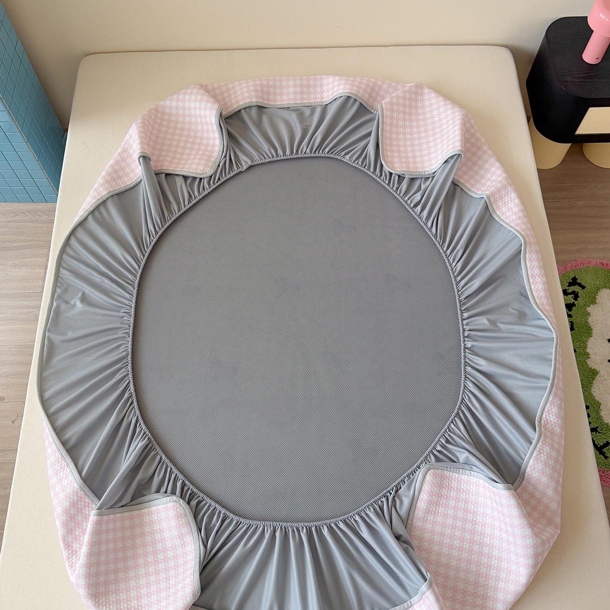 91家纺网 家纺一手货源 找家纺 Sweet dreams甜梦 2026新款A类数码印花凉感豆豆床笠款凉席--大版 爱心小马