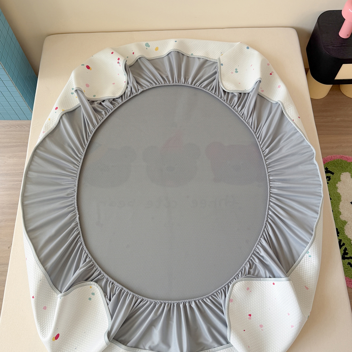 91家纺网 家纺一手货源 找家纺 Sweet dreams甜梦 2026新款A类数码印花凉感豆豆床笠款凉席--大版 三只小熊