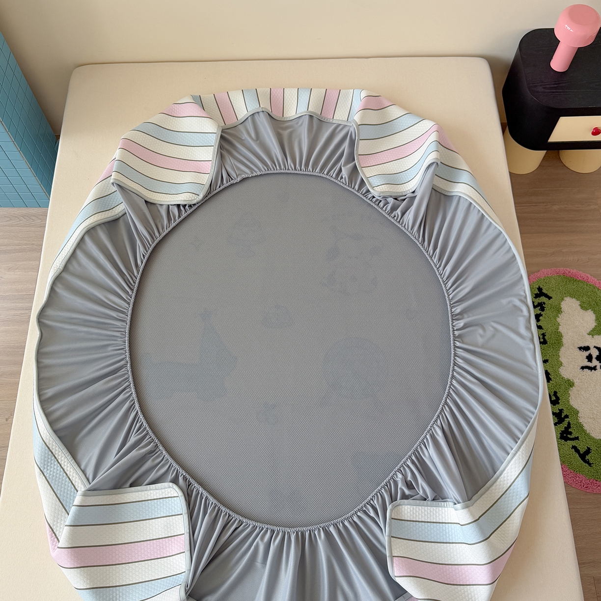 91家纺网 家纺一手货源 找家纺 Sweet dreams甜梦 2026新款A类数码印花凉感豆豆床笠款凉席--大版 条纹狗狗