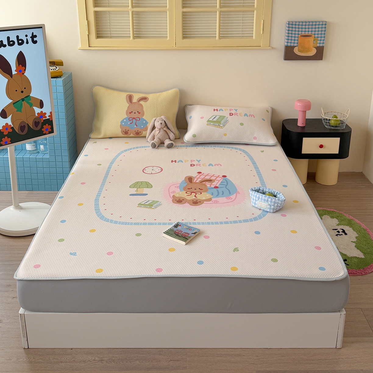 91家纺网 家纺一手货源 找家纺 Sweet dreams甜梦 2026新款A类数码印花凉感豆豆床笠款凉席--大版 美梦兔兔