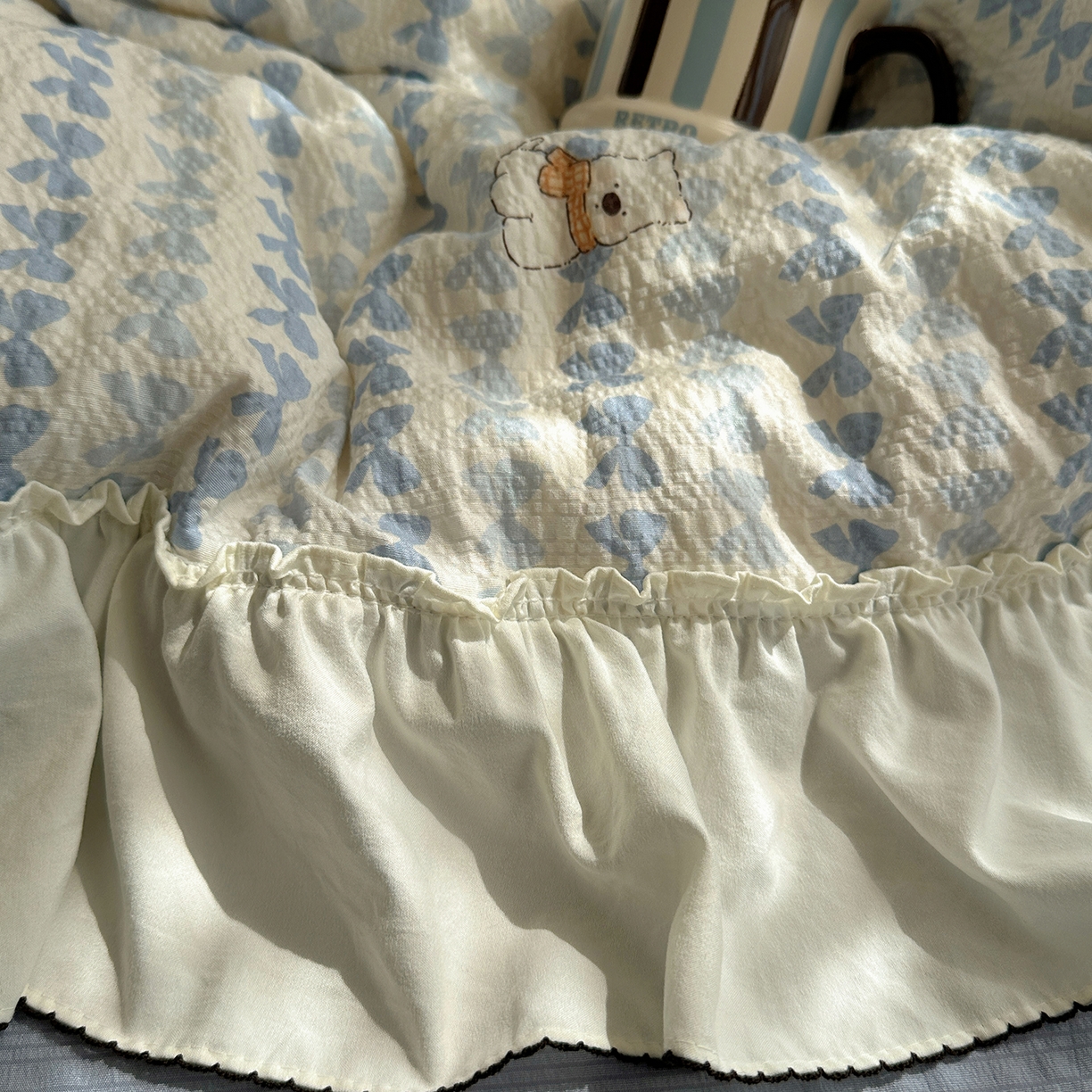 91家纺网 家纺一手货源 找家纺 凯洛奇 2026新款公主风云感泡芙纱花边款四件套 海盐蝶