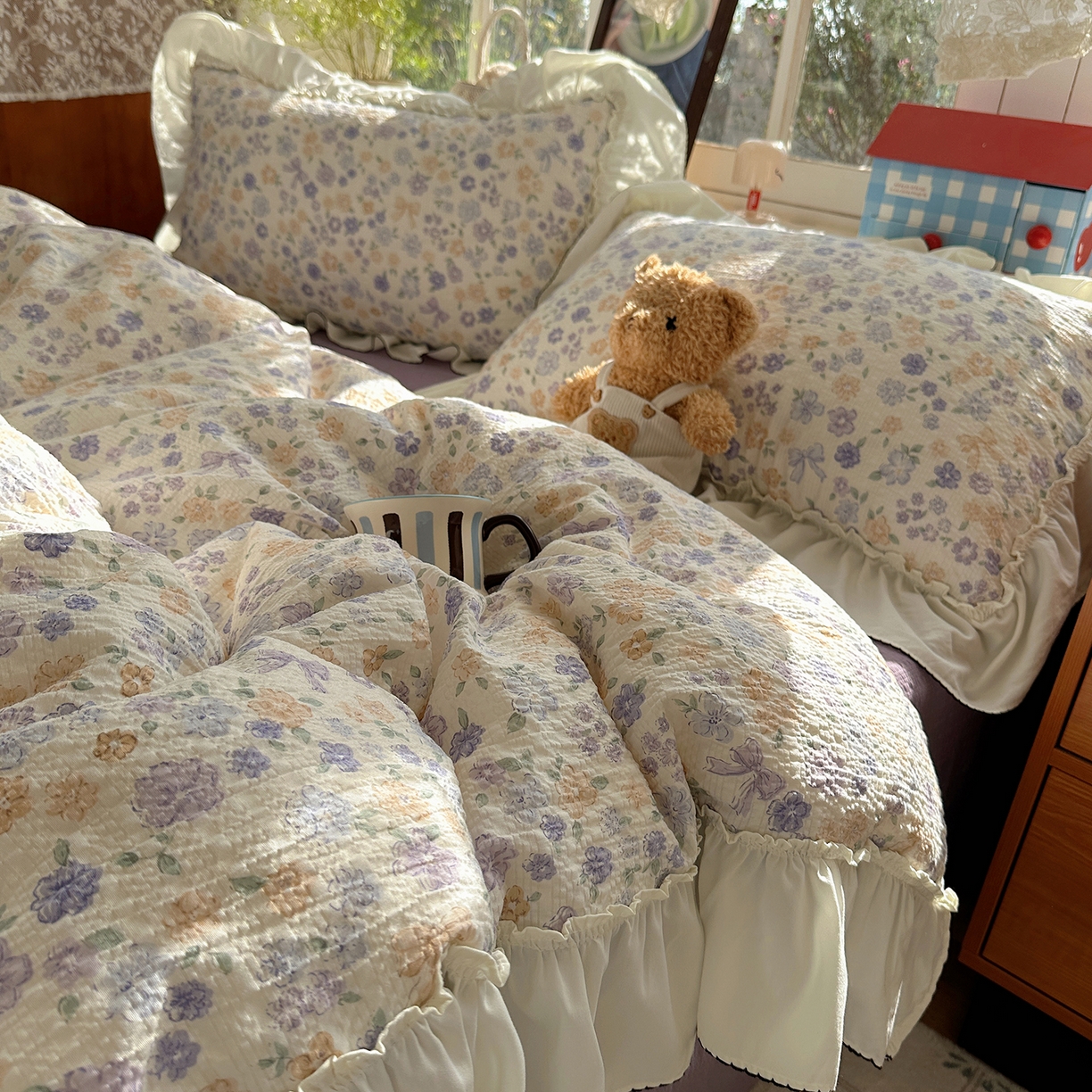 91家纺网 家纺一手货源 找家纺 凯洛奇 2026新款公主风云感泡芙纱花边款四件套 紫花语