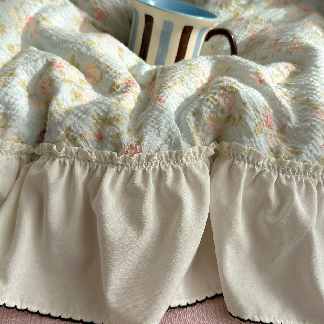 91家纺网 家纺一手货源 找家纺 凯洛奇 2026新款公主风云感泡芙纱花边款四件套 浅蓝花