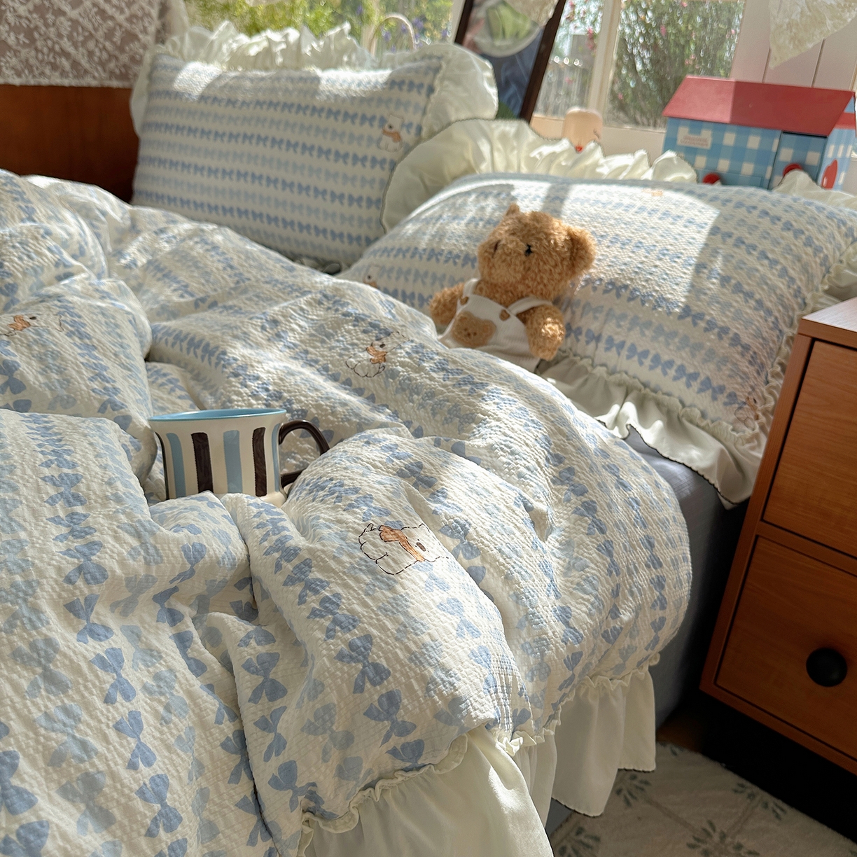 91家纺网 家纺一手货源 找家纺 凯洛奇 2026新款公主风云感泡芙纱花边款四件套 海盐蝶