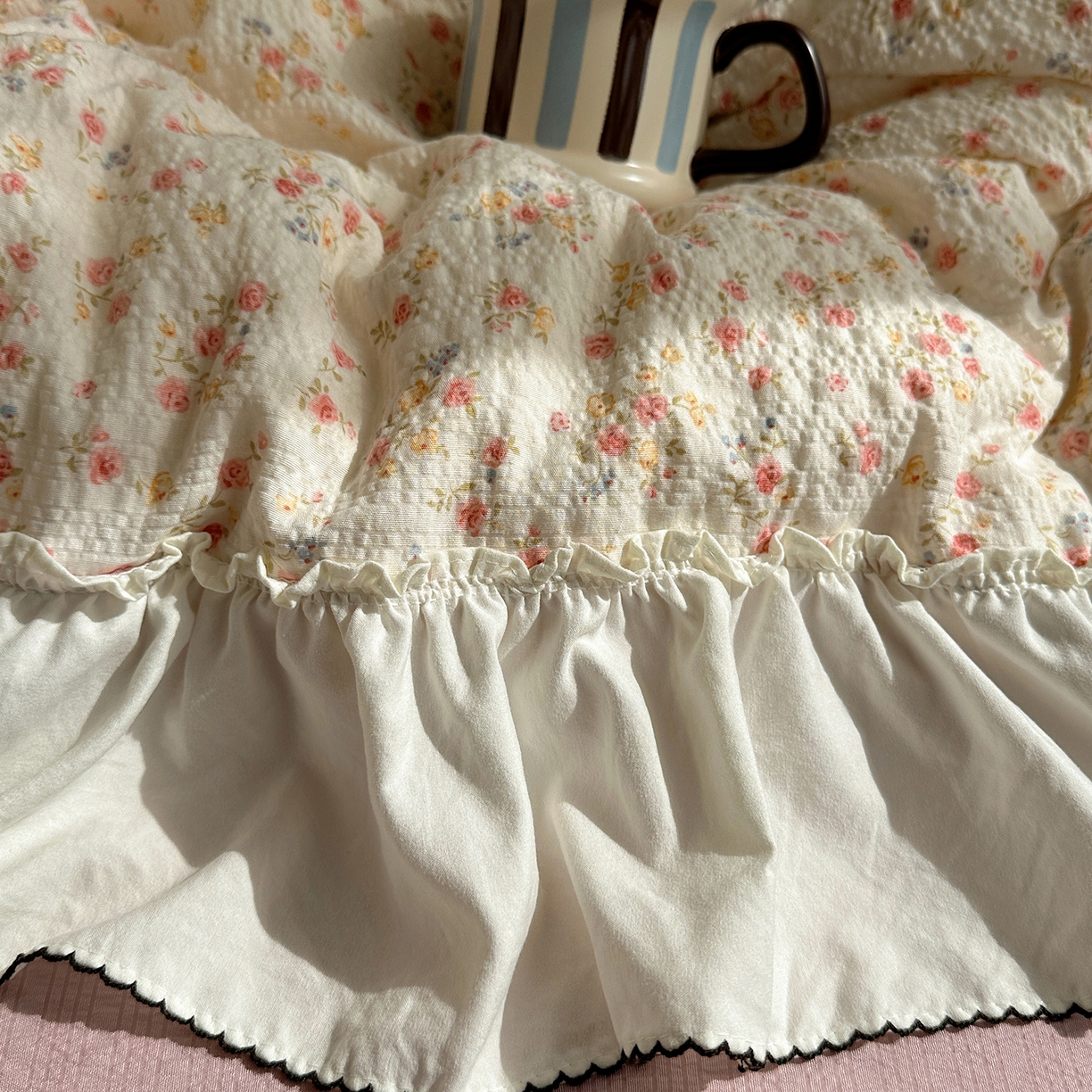 91家纺网 家纺一手货源 找家纺 凯洛奇 2026新款公主风云感泡芙纱花边款四件套 浅花谣