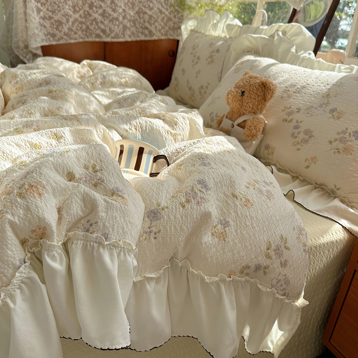 91家纺网 家纺一手货源 找家纺 凯洛奇 2026新款公主风云感泡芙纱花边款四件套 莫兰花