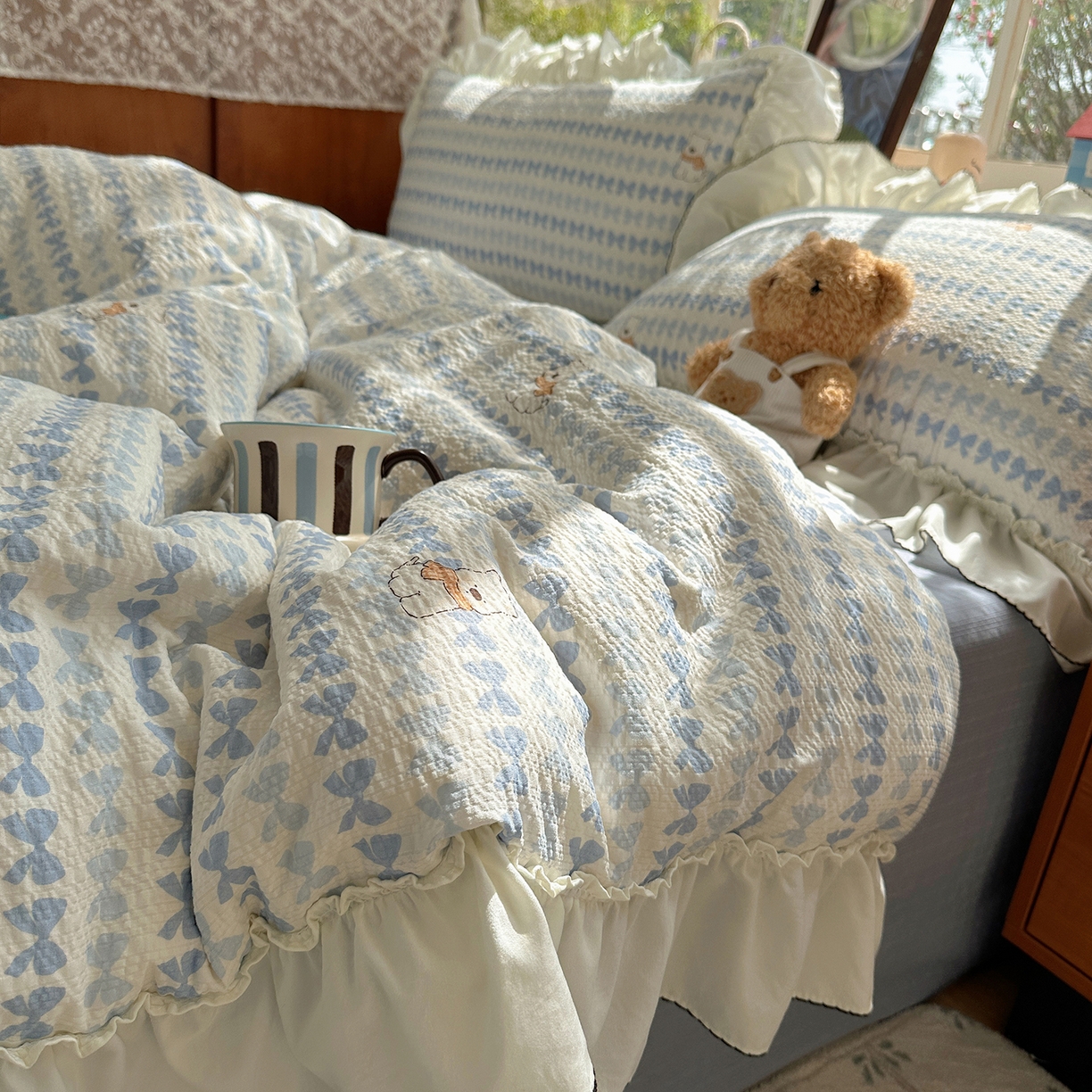 91家纺网 家纺一手货源 找家纺 凯洛奇 2026新款公主风云感泡芙纱花边款四件套 海盐蝶