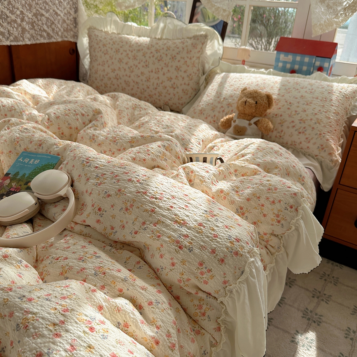 91家纺网 家纺一手货源 找家纺 凯洛奇 2026新款公主风云感泡芙纱花边款四件套 浅花谣