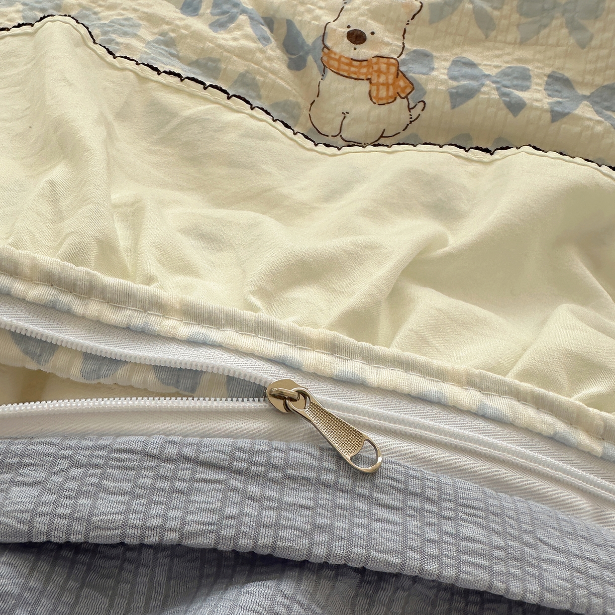 91家纺网 家纺一手货源 找家纺 凯洛奇 2026新款公主风云感泡芙纱花边款四件套 海盐蝶