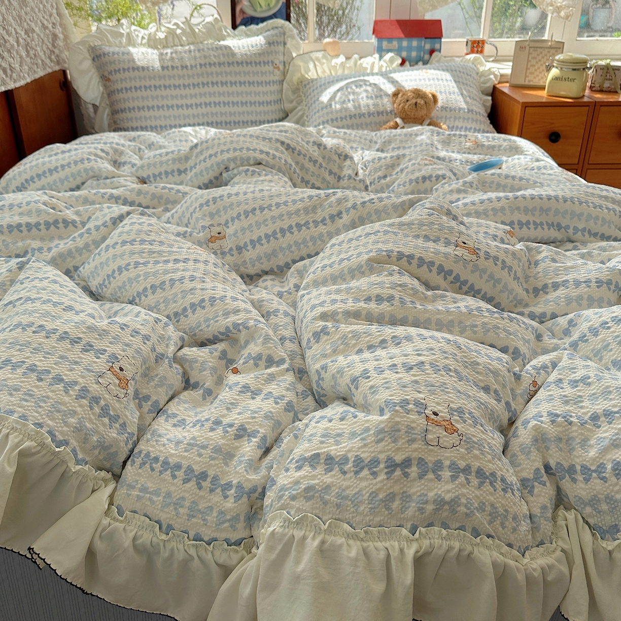 91家纺网 家纺一手货源 找家纺 凯洛奇 2026新款公主风云感泡芙纱花边款四件套 海盐蝶