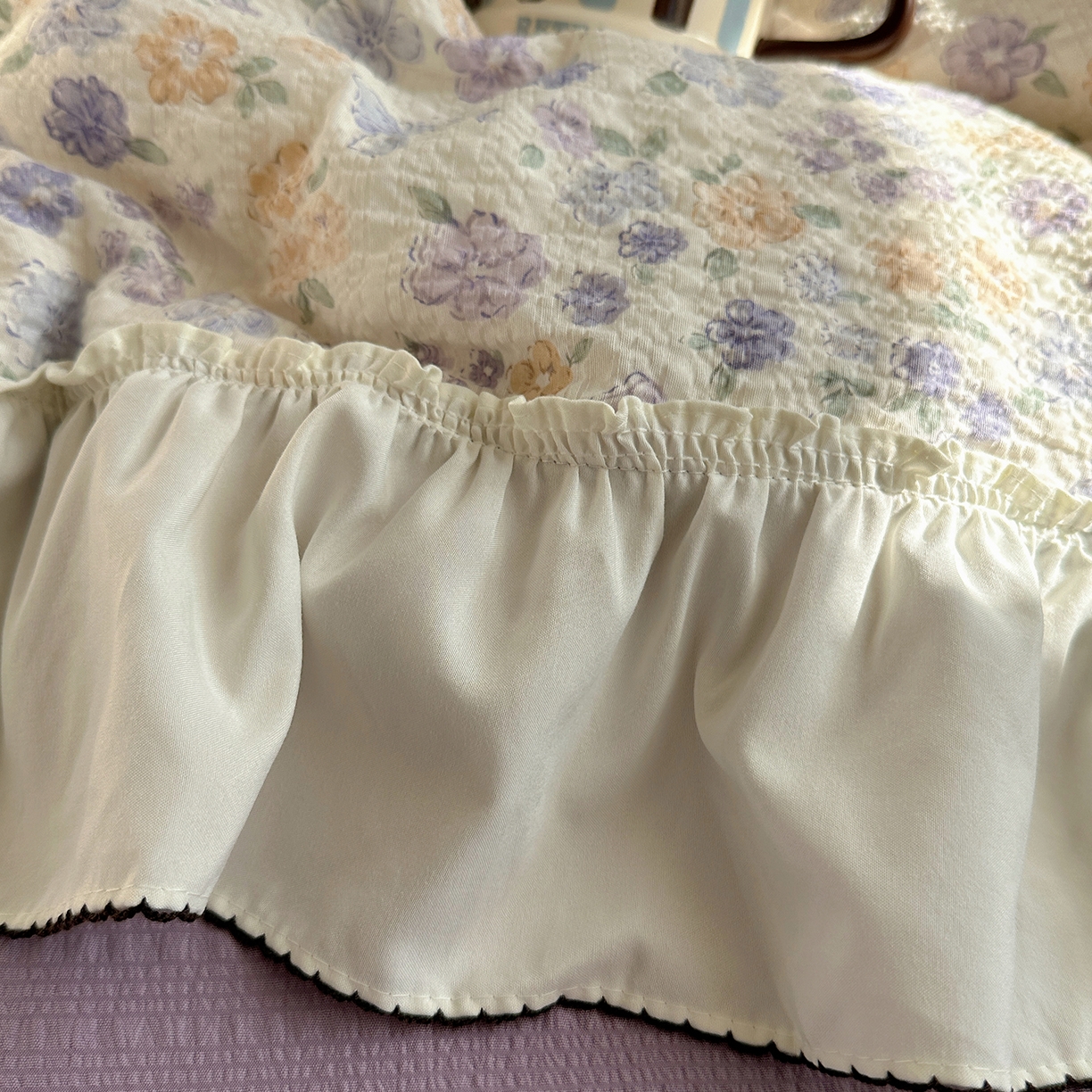 91家纺网 家纺一手货源 找家纺 凯洛奇 2026新款公主风云感泡芙纱花边款四件套 紫花语