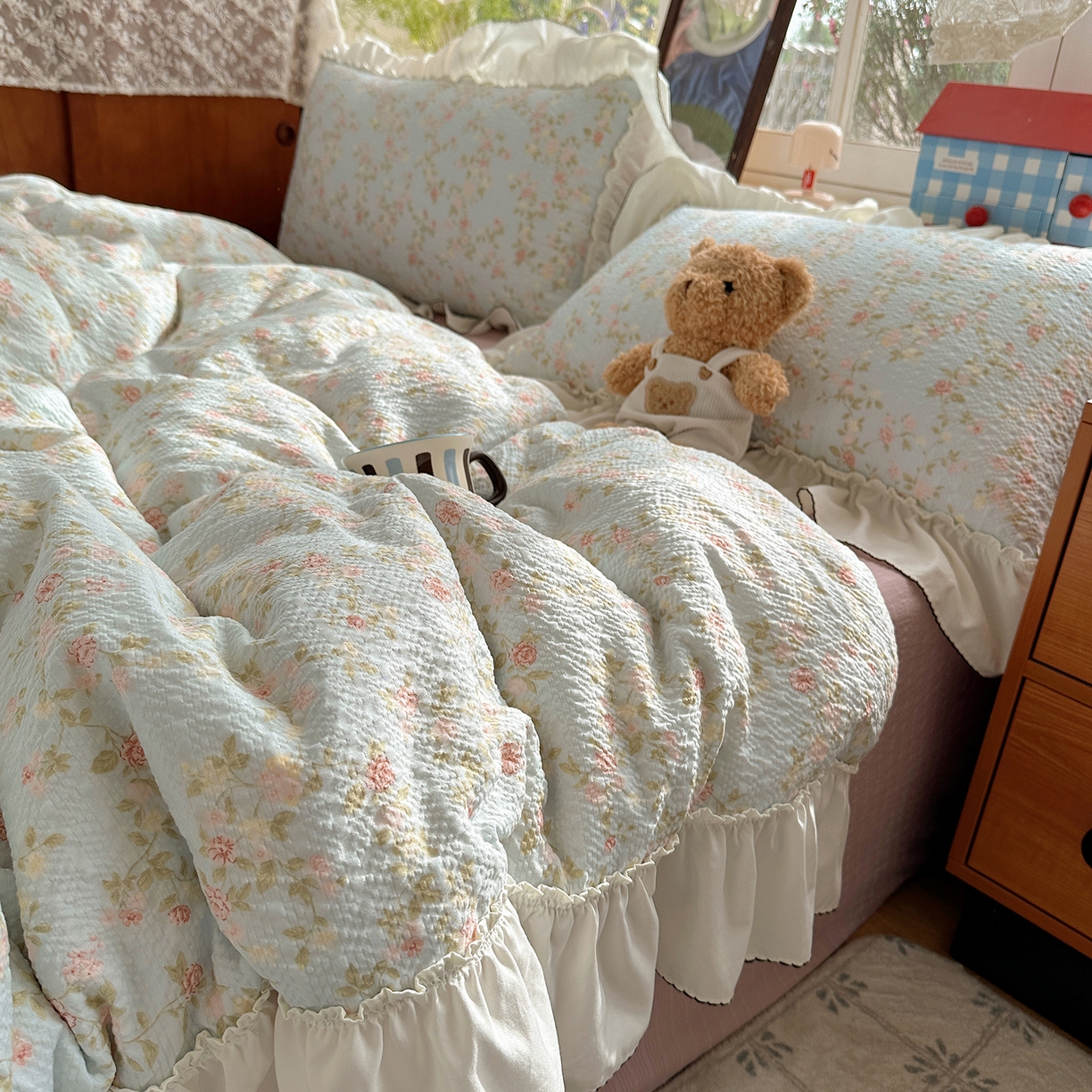 91家纺网 家纺一手货源 找家纺 凯洛奇 2026新款公主风云感泡芙纱花边款四件套 浅蓝花